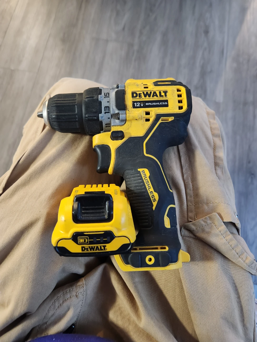 DEWALT 12V Max Brushless Drill/Driver - photo 2