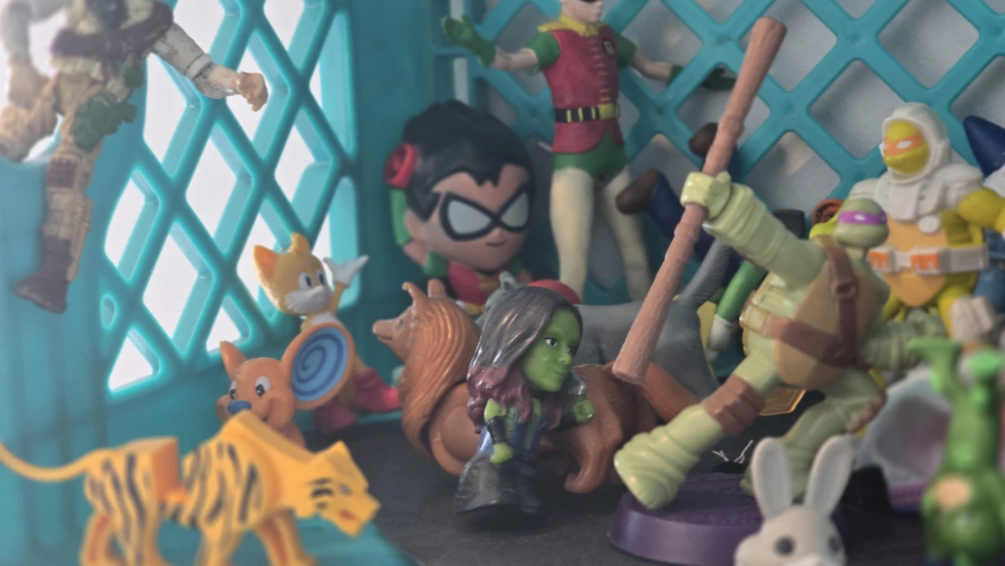 Assorted Collectible Action Figures - photo 2