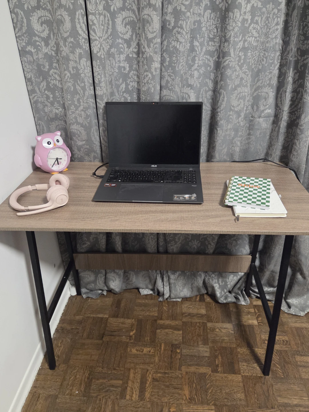 Modern Wood Grain Computer Desk