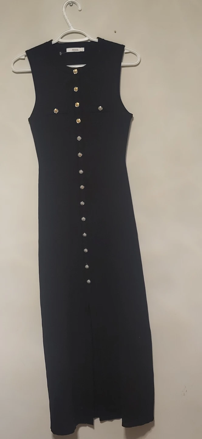 Ricki's black sleeveless button-down dress