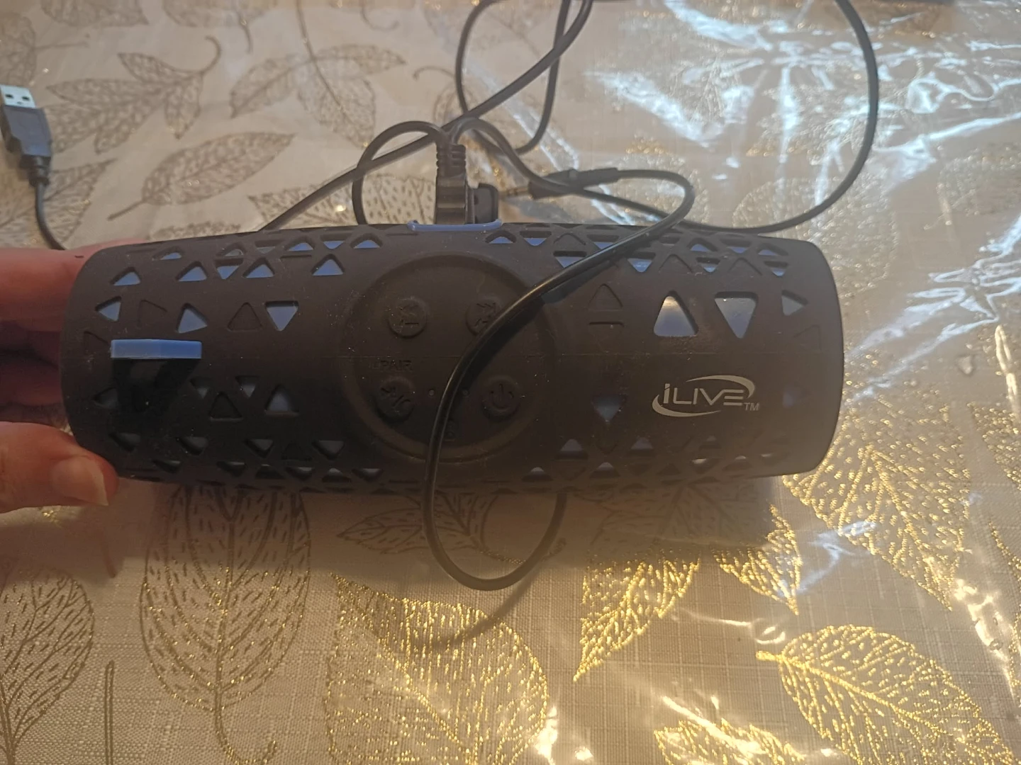 Bluetooth waterproof speaker - photo 2