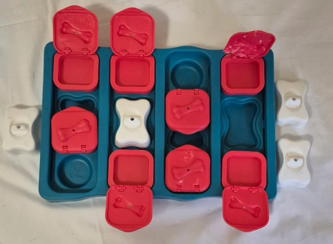 Outward Hound Dog Brick learning toy - photo 3