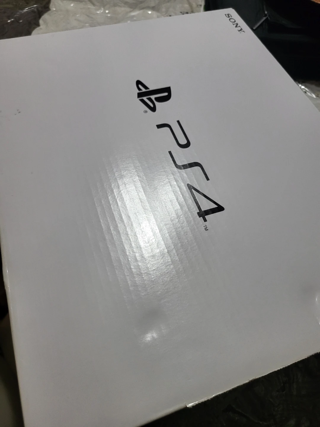 Sony PlayStation 4 (PS4) Console - CUH-2215B