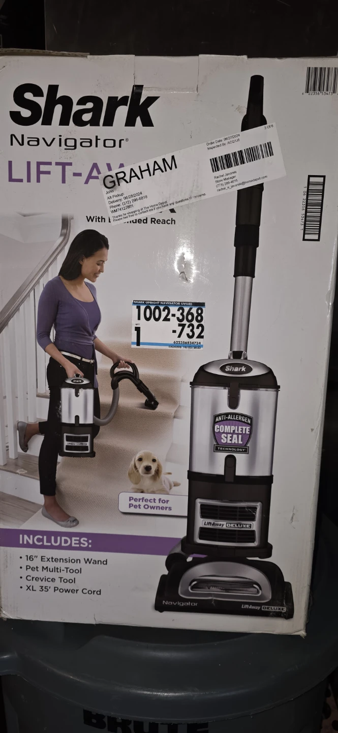 Shark Navigator Lift-Away DLX Upright Vacuum - photo 2