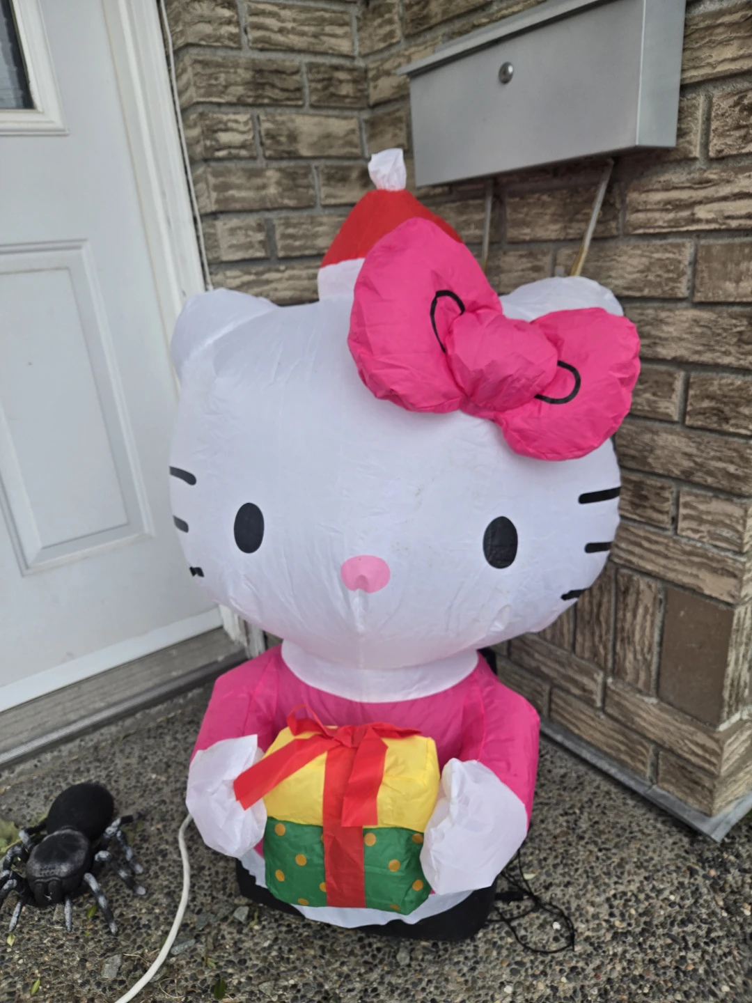 Hello kitty christmas inflatable decoration - photo 4