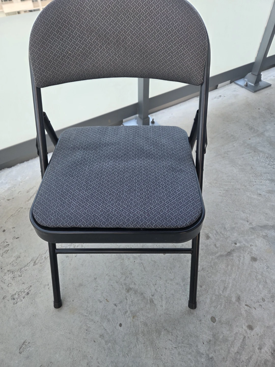 Folding Chair with Grey Patterned Fabric - photo 2