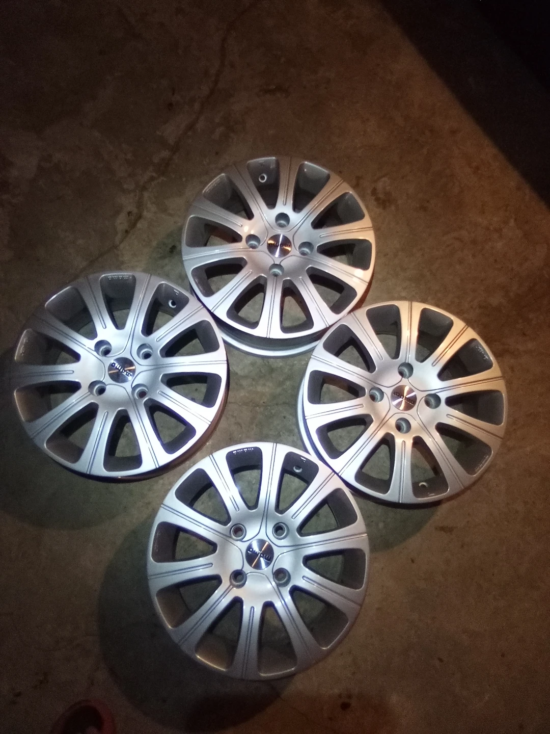 Brand new Momo alloy wheels, set of 4 - photo 2