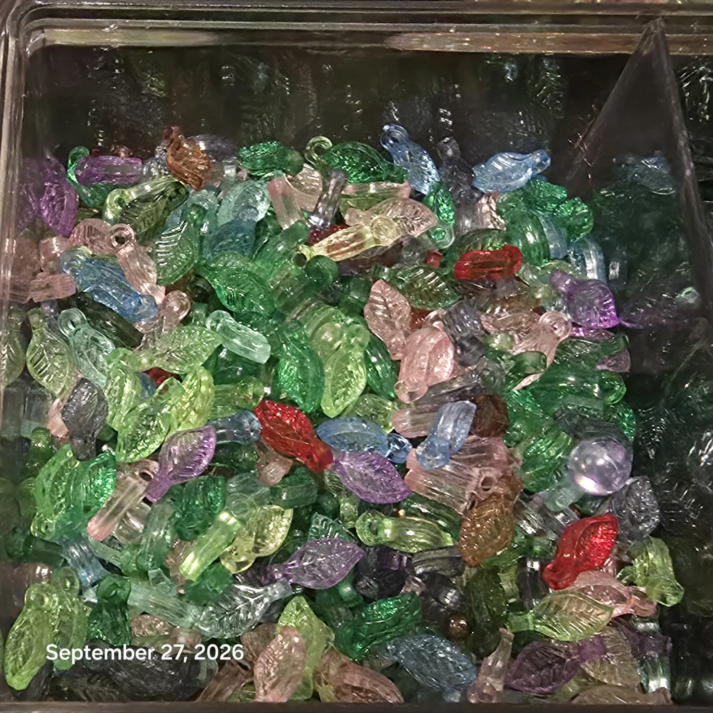 Assorted Acrylic Leaf Craft Beads - photo 2