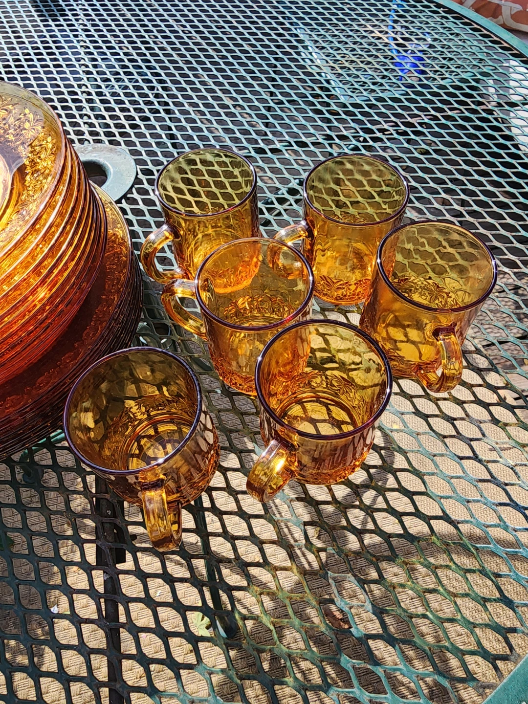 Amber Glass Plates , Mugs Set 6 bigs and 12 medium  p 6 cups - photo 2