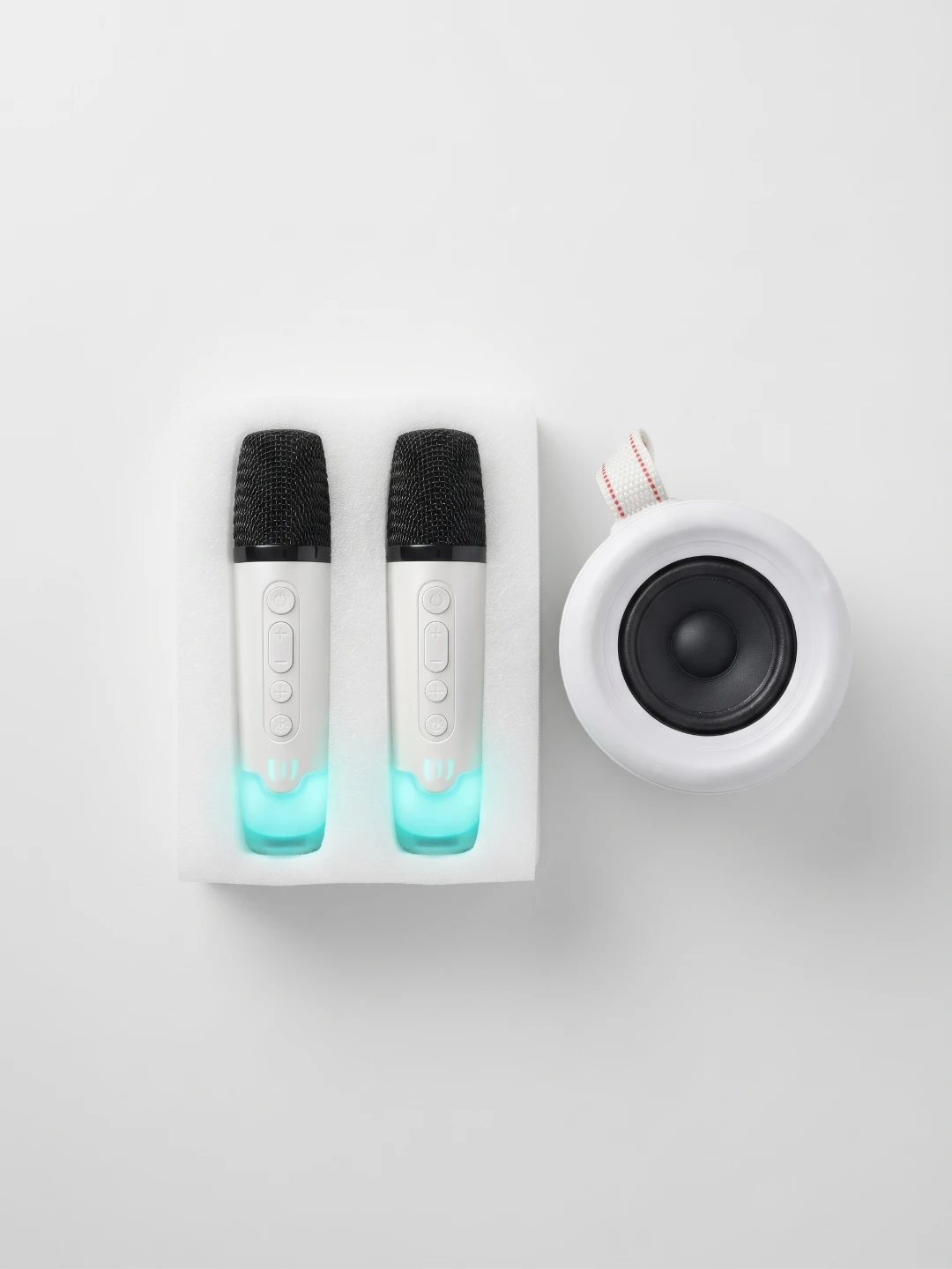 Pulse7 Bluetooth Karaoke Speaker with 2 Microphones (White) - photo 3