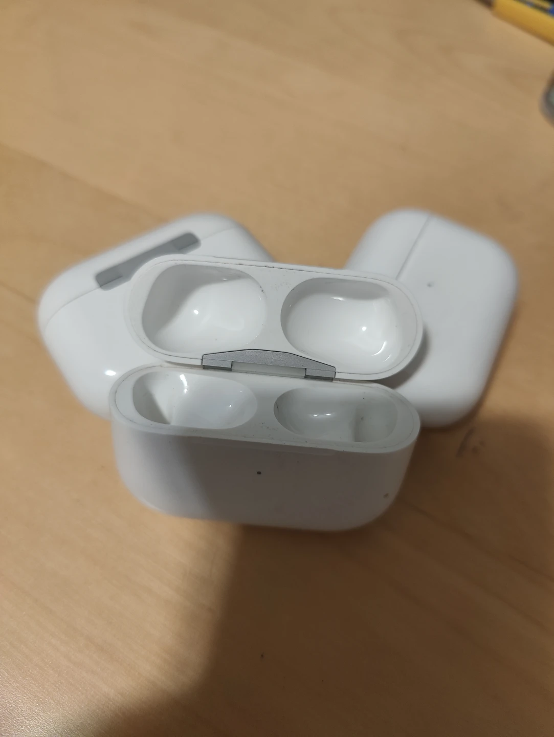 Apple AirPods Pro 1st - Charging Case (MagSafe)