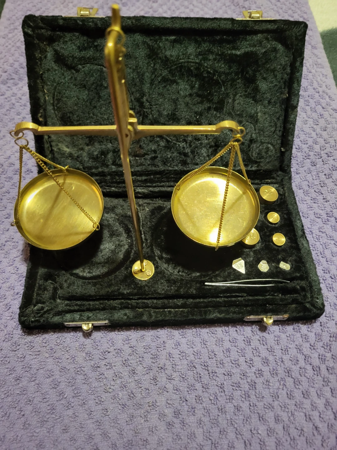 Vintage brass balance scale set