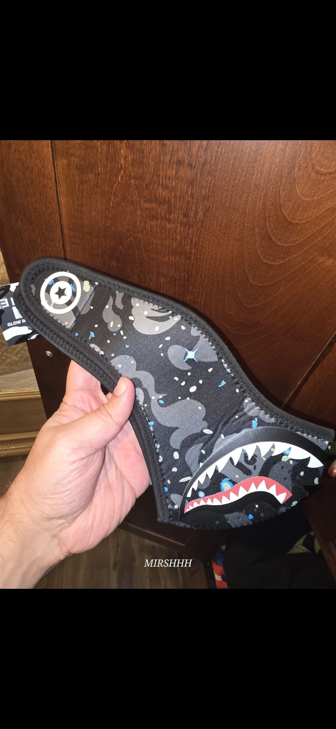 A Bathing Ape Shark Face Mask brand new - photo 2