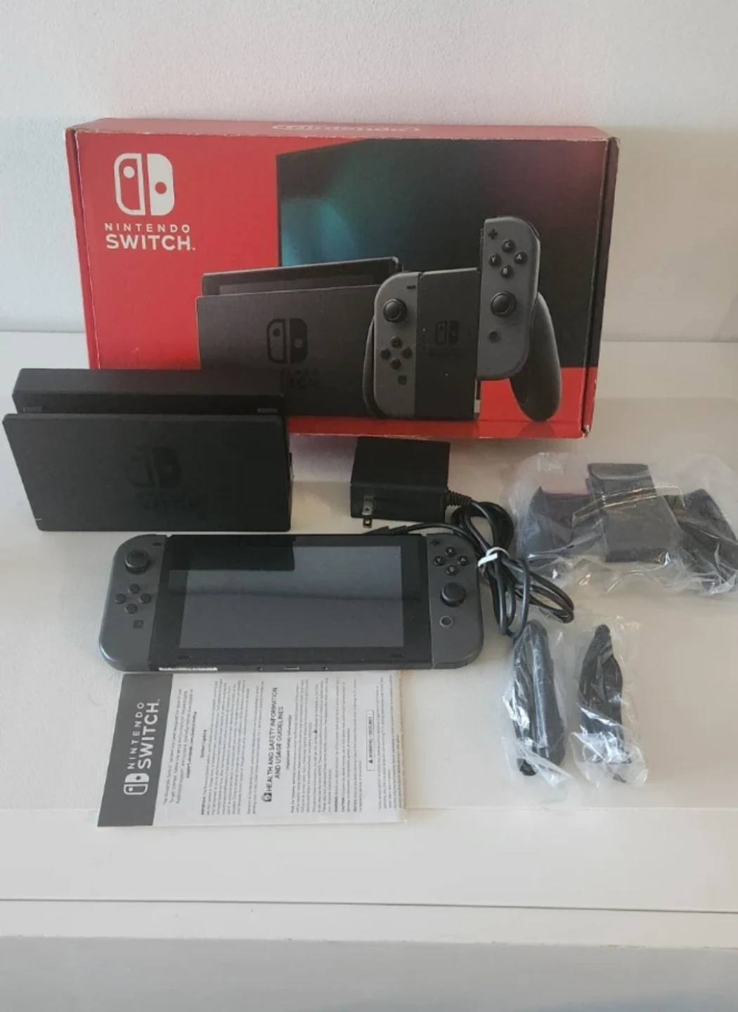 Nintendo Switch Console V1 - photo 2