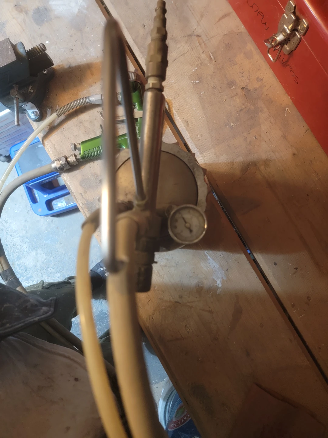 DeVilbiss Compact Spray Gun and KBII Pressure Cup - photo 5