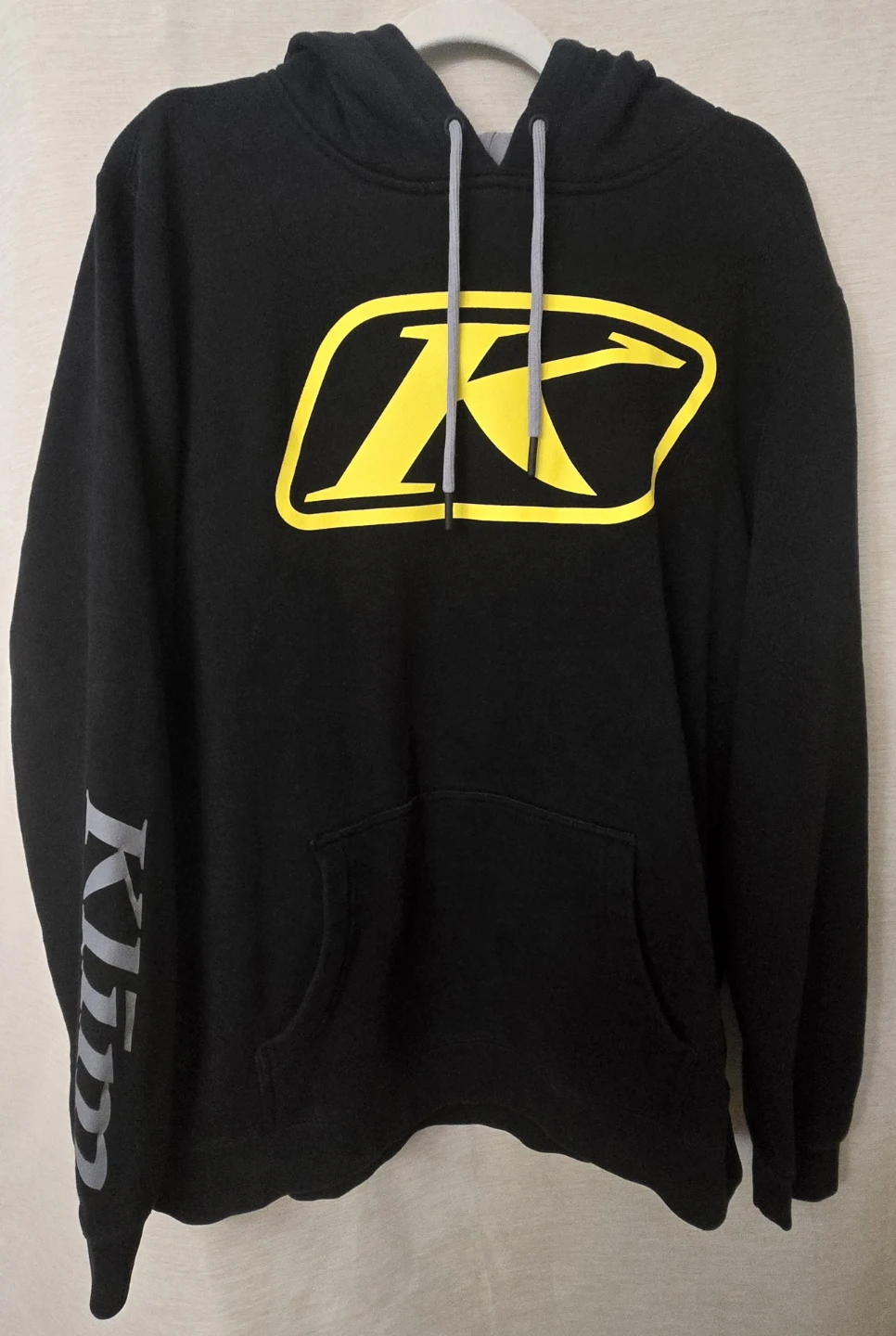 LARGE Men's Hoodie, Sweatshirt, Zip-Up and T-Shirts(3).  EUC. - photo 2