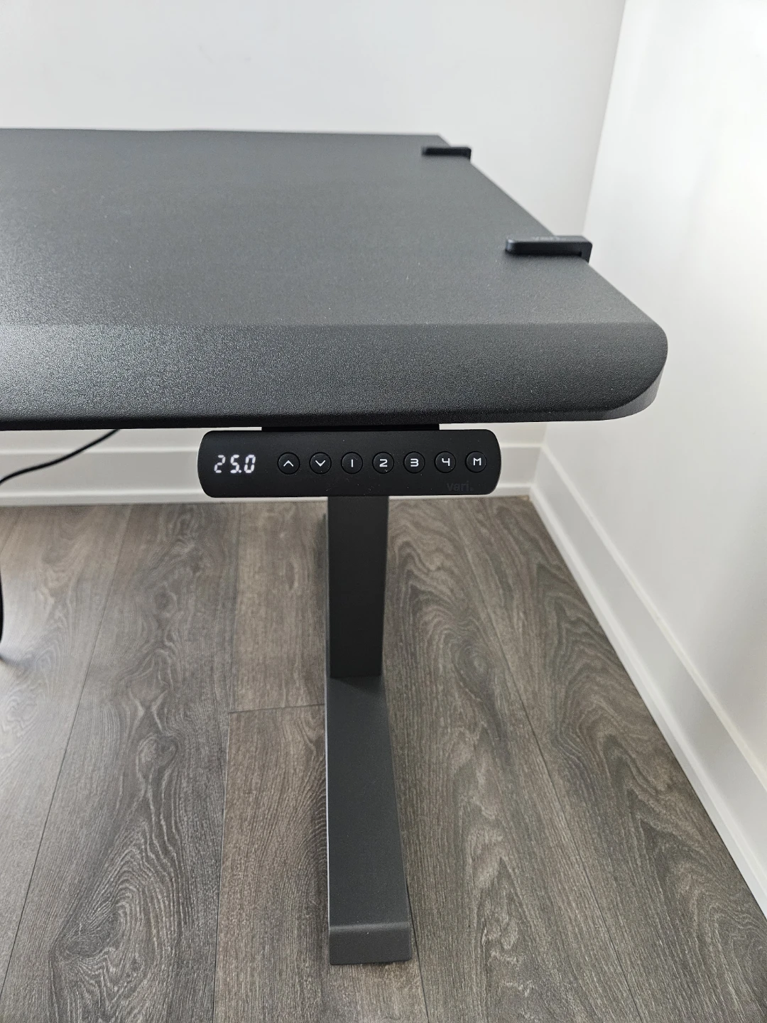 Vari Electric Standing Desk with comfort edge