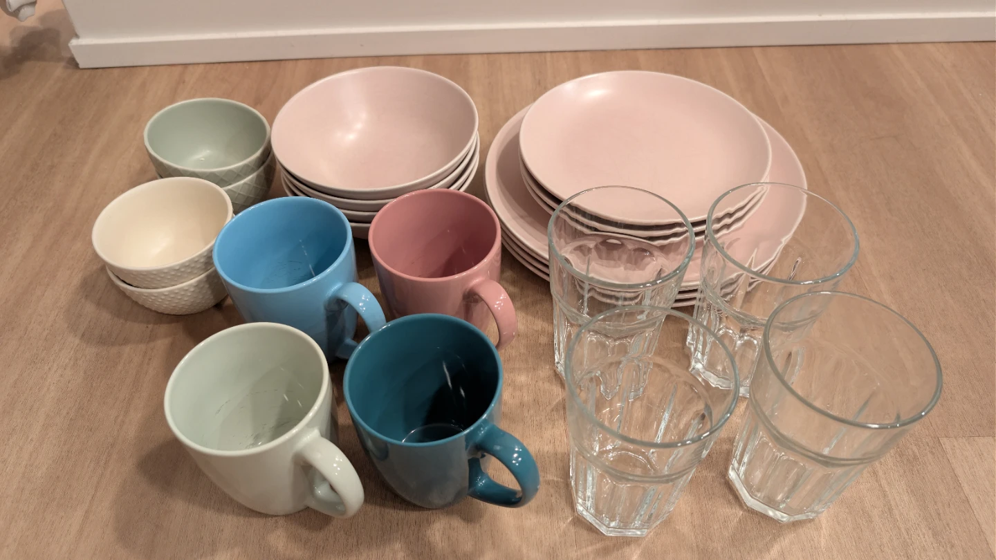 Assorted Dinnerware Set
