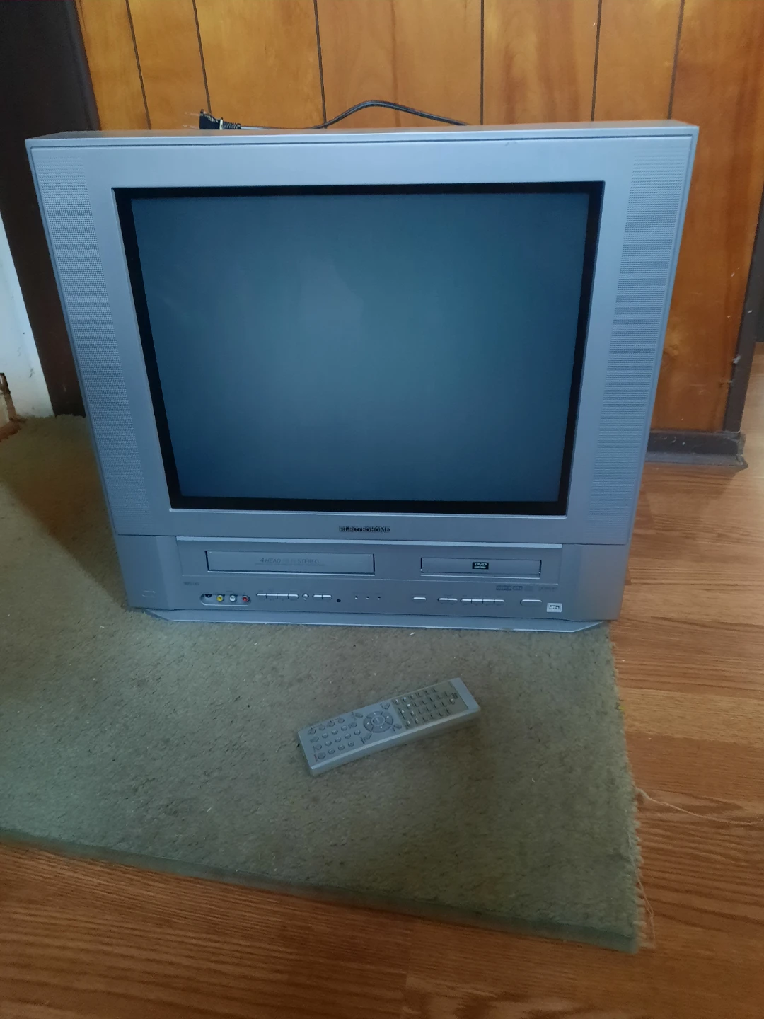 Tv/DVD/VCR PLAYER