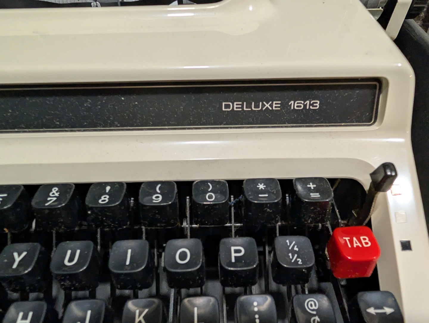 Vintage Brother Deluxe 1613 Typewriter - photo 5