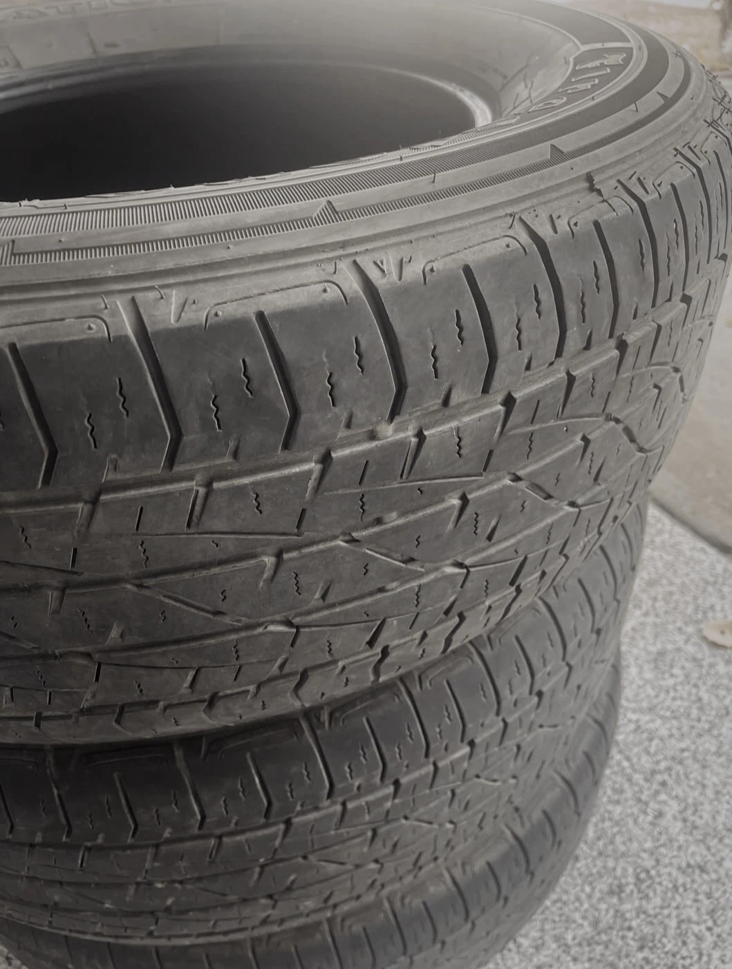 Very Good 3 Firestone tires Size 265 65 17 M+S *REAL DEAL*