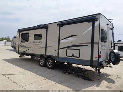 Flagstaff Super Lite Travel Trailer - photo 3