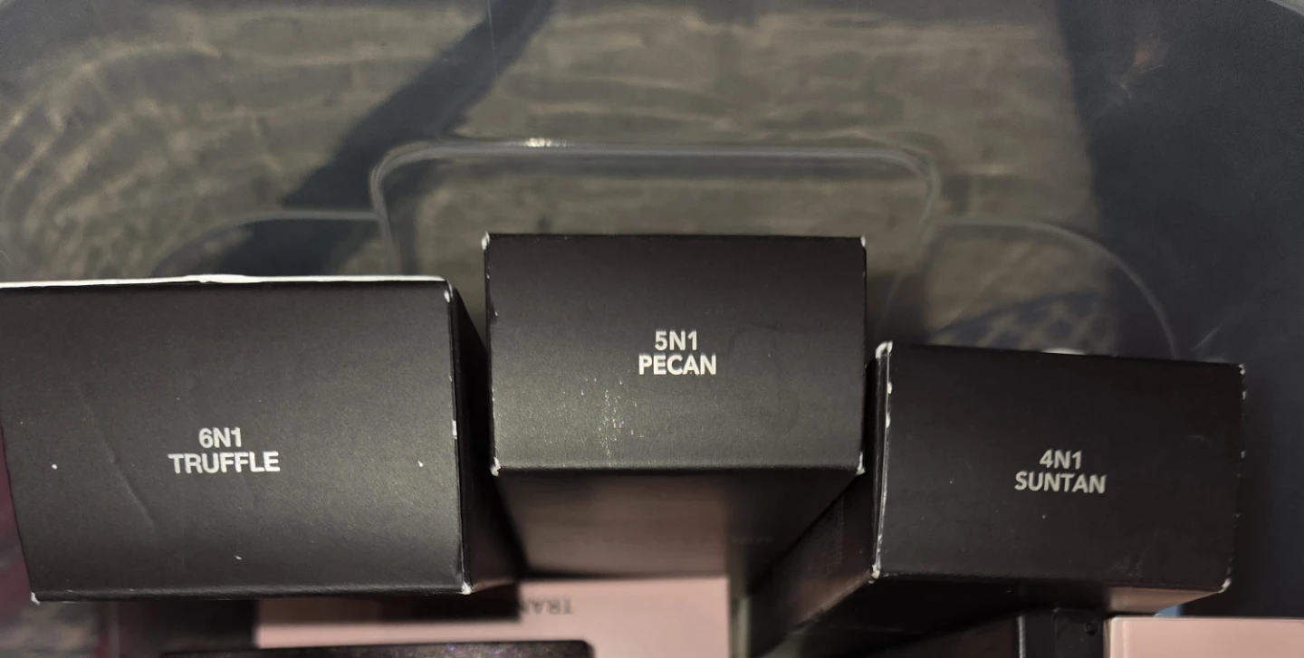 Laura Mercier Ultra-Longwear Foundation/ Shade: Pecan, 1oz. - photo 2