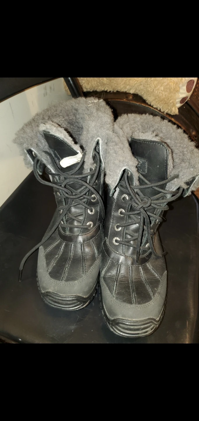 UGG Leather Winter Boots Size 7 - photo 2