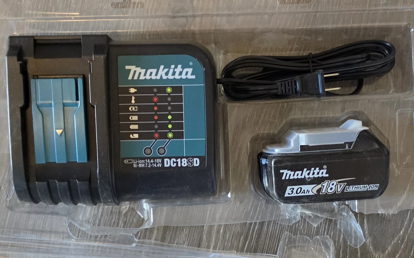 Makita DC18SD Battery Charger and 3.0Ah 18V Battery