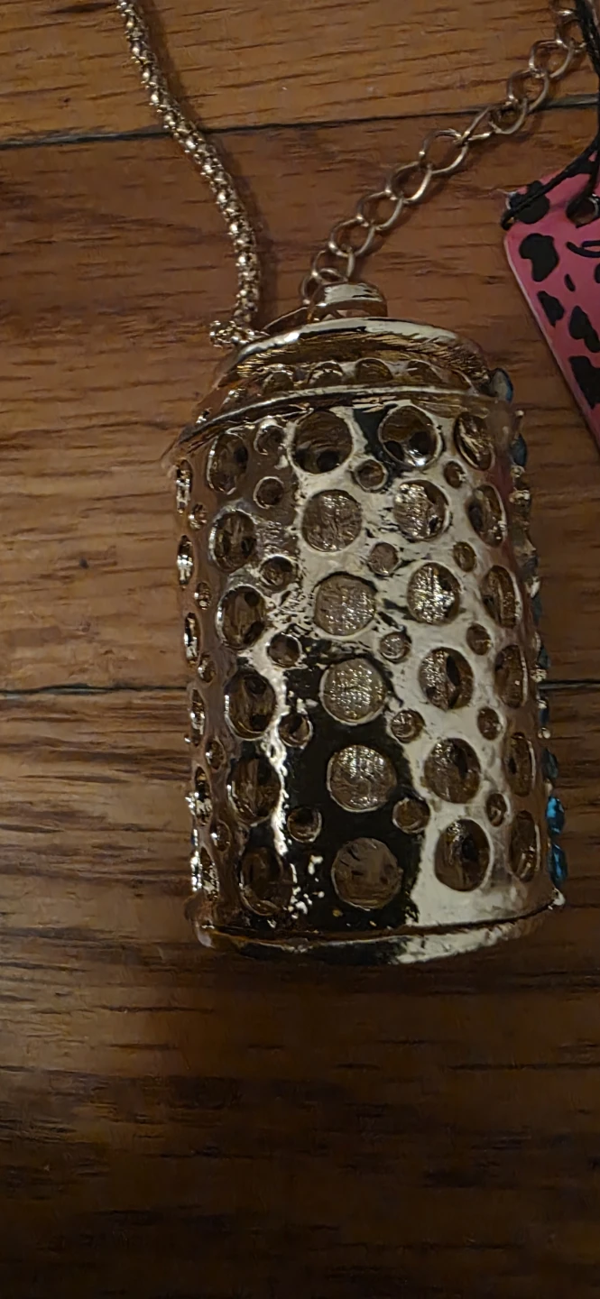 Betsey Johnson Coca-Cola Can Necklace - photo 4