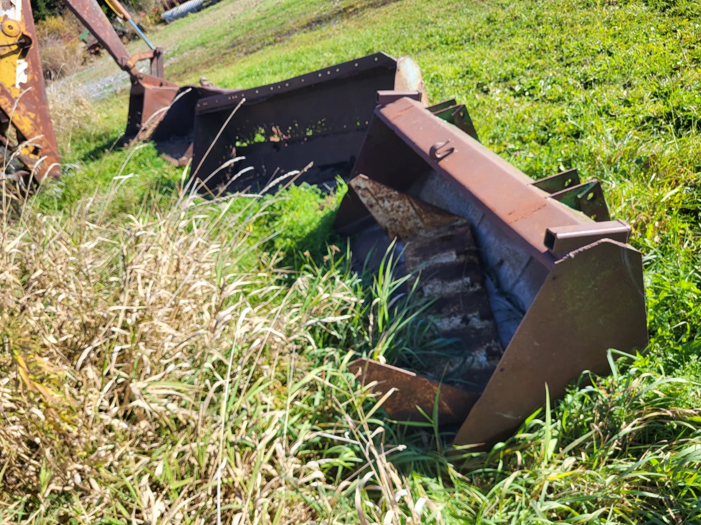 JD Tractor Loader Buckets - photo 4