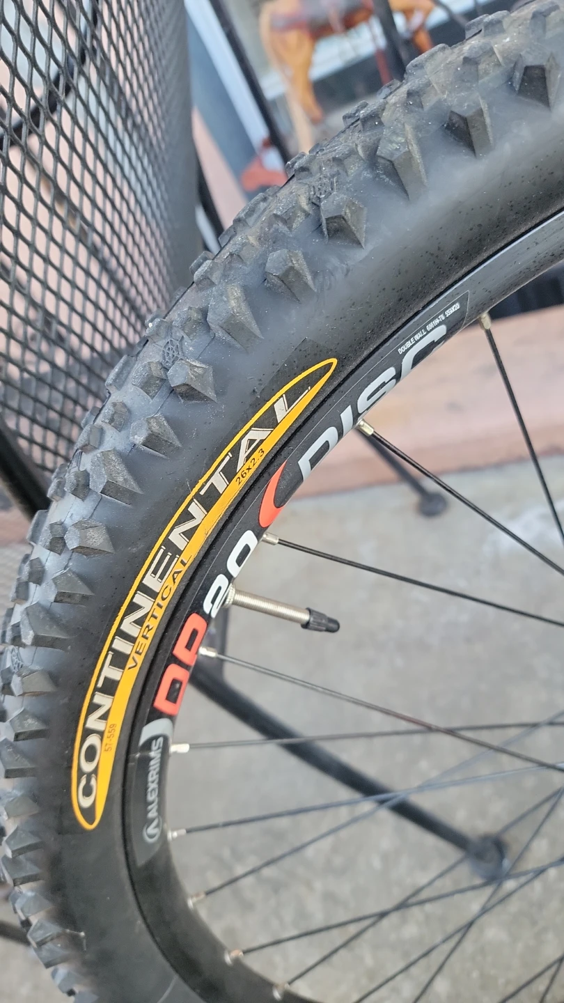 Fuji Mountain Bike with Continental Tires - photo 4