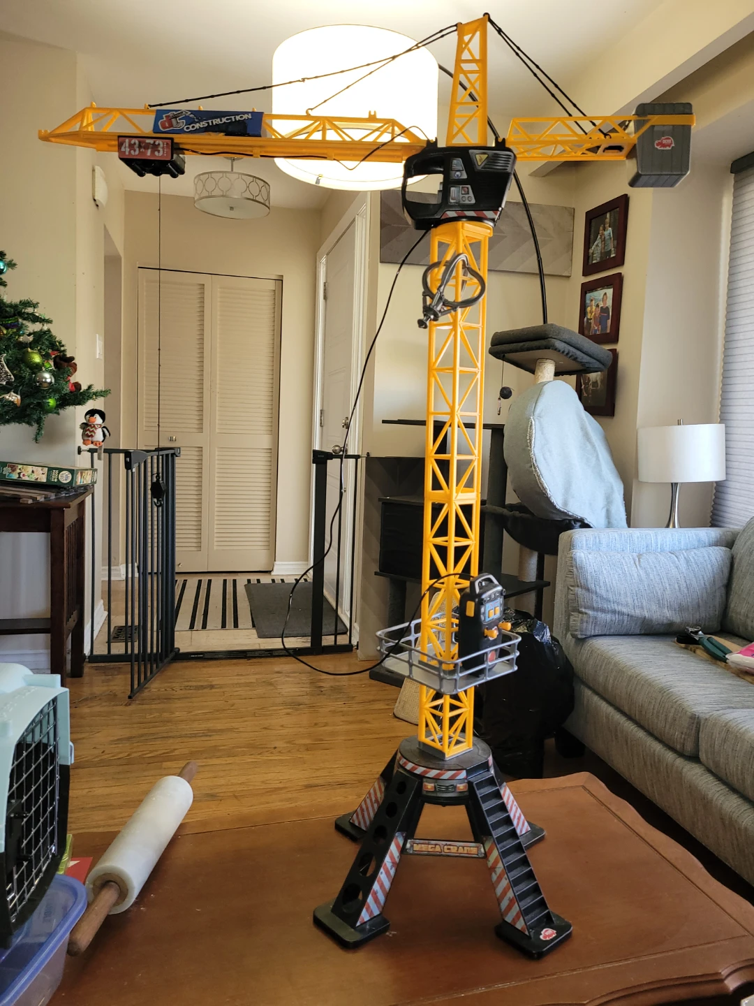 Dickie Toys Mega Crane