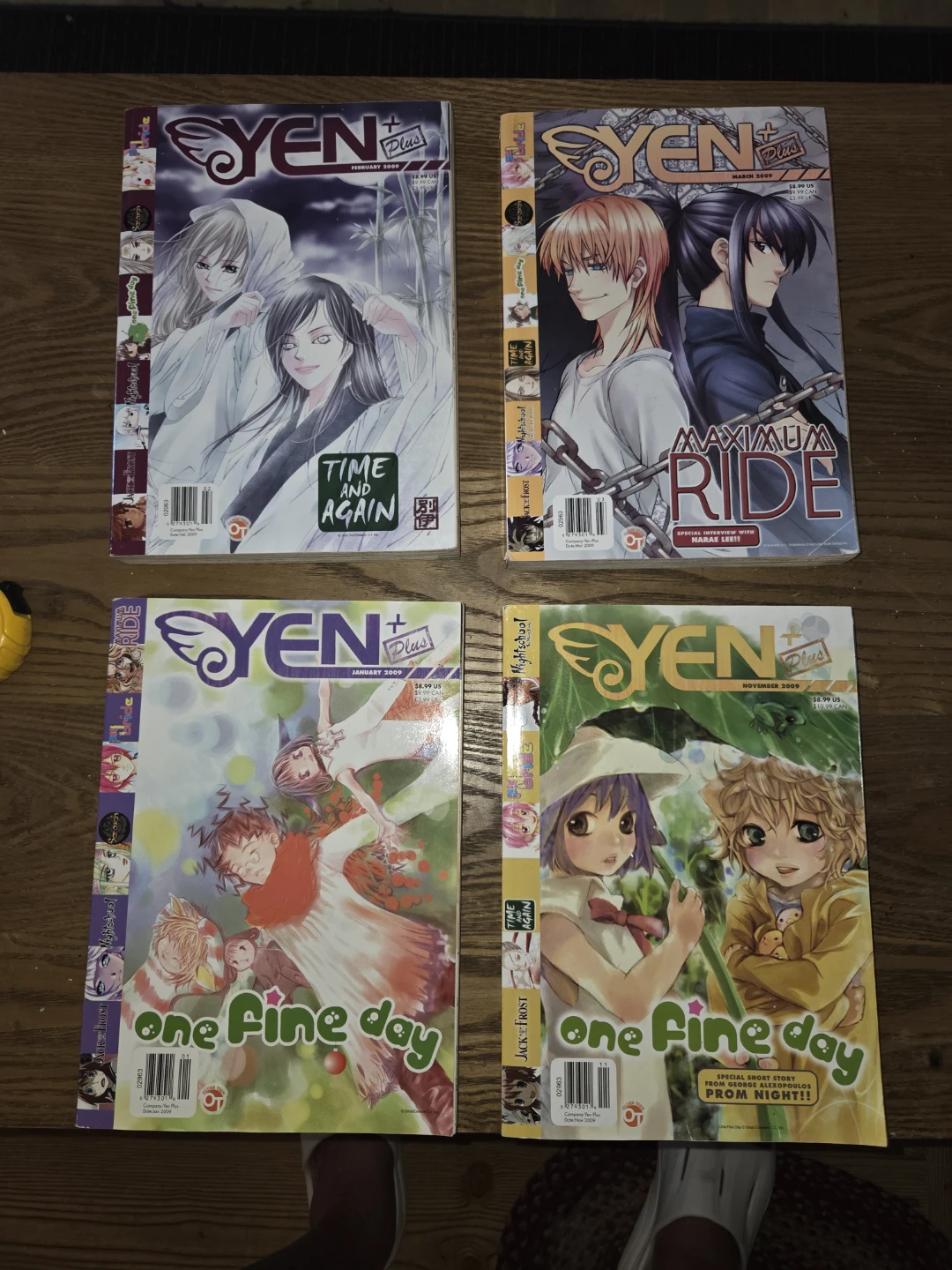 Assorted Manga and Graphic Novels Bundle (10)