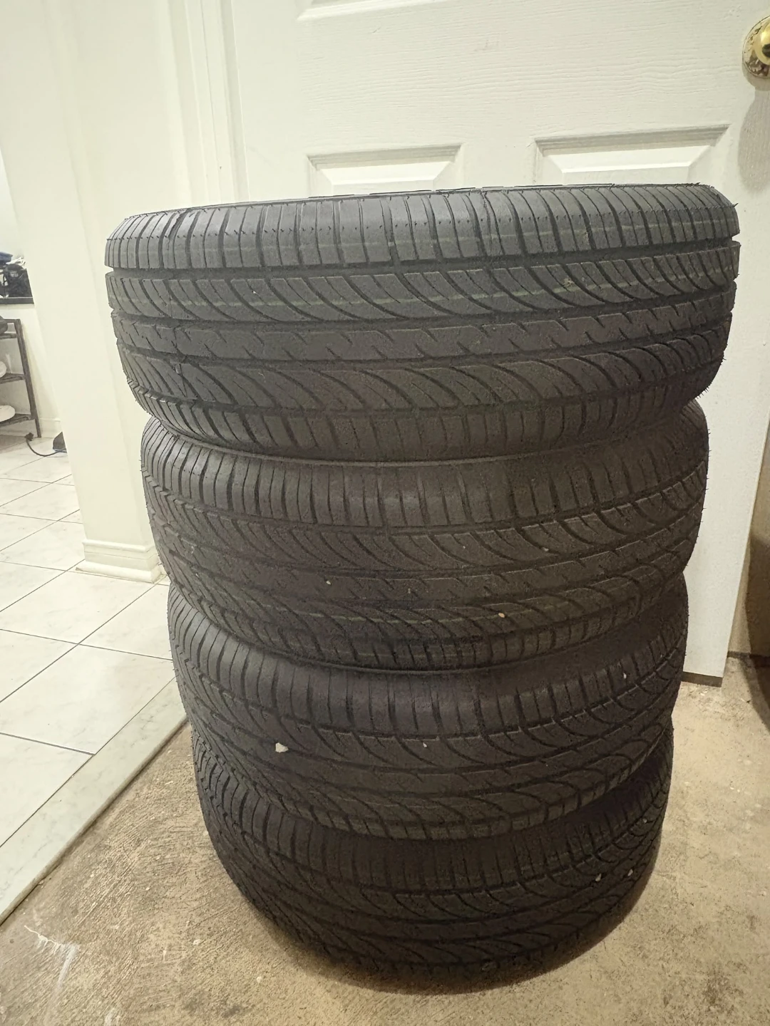 195/65R15 Mirage tires - photo 2