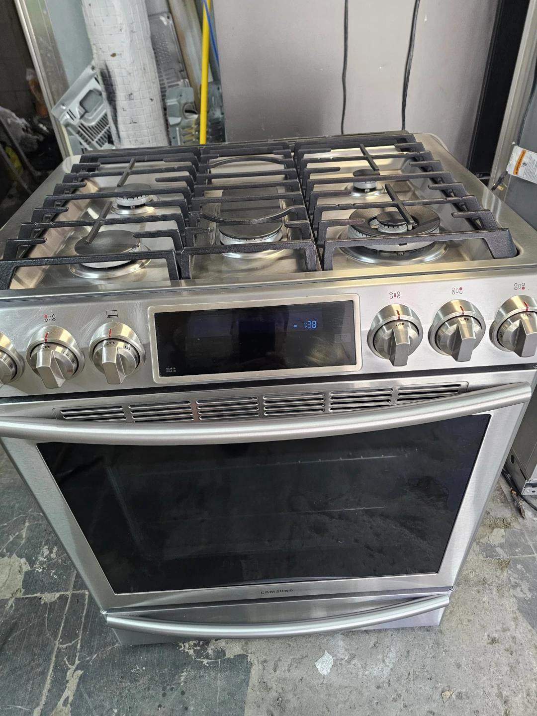 Samsung 30in Stainless Steel Gas Range