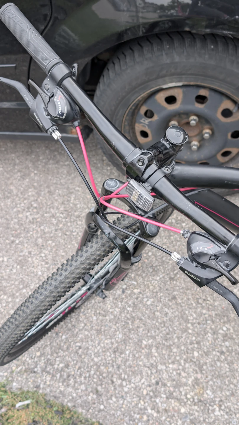 CCM FS Dimmer 27.5” Mountain Bike 21 Speed – Disc Brakes - photo 3
