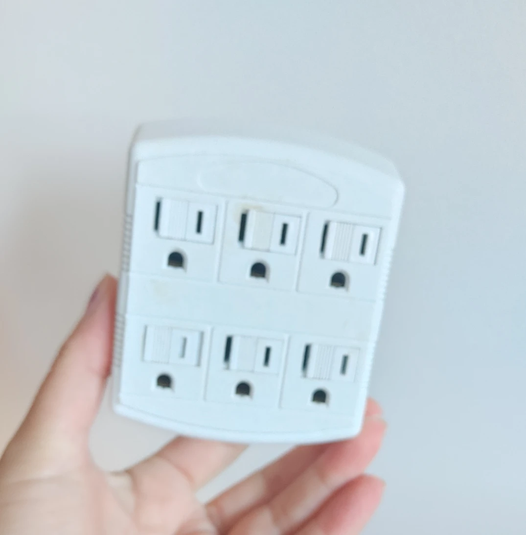6-Outlet Wall Tap Adapter