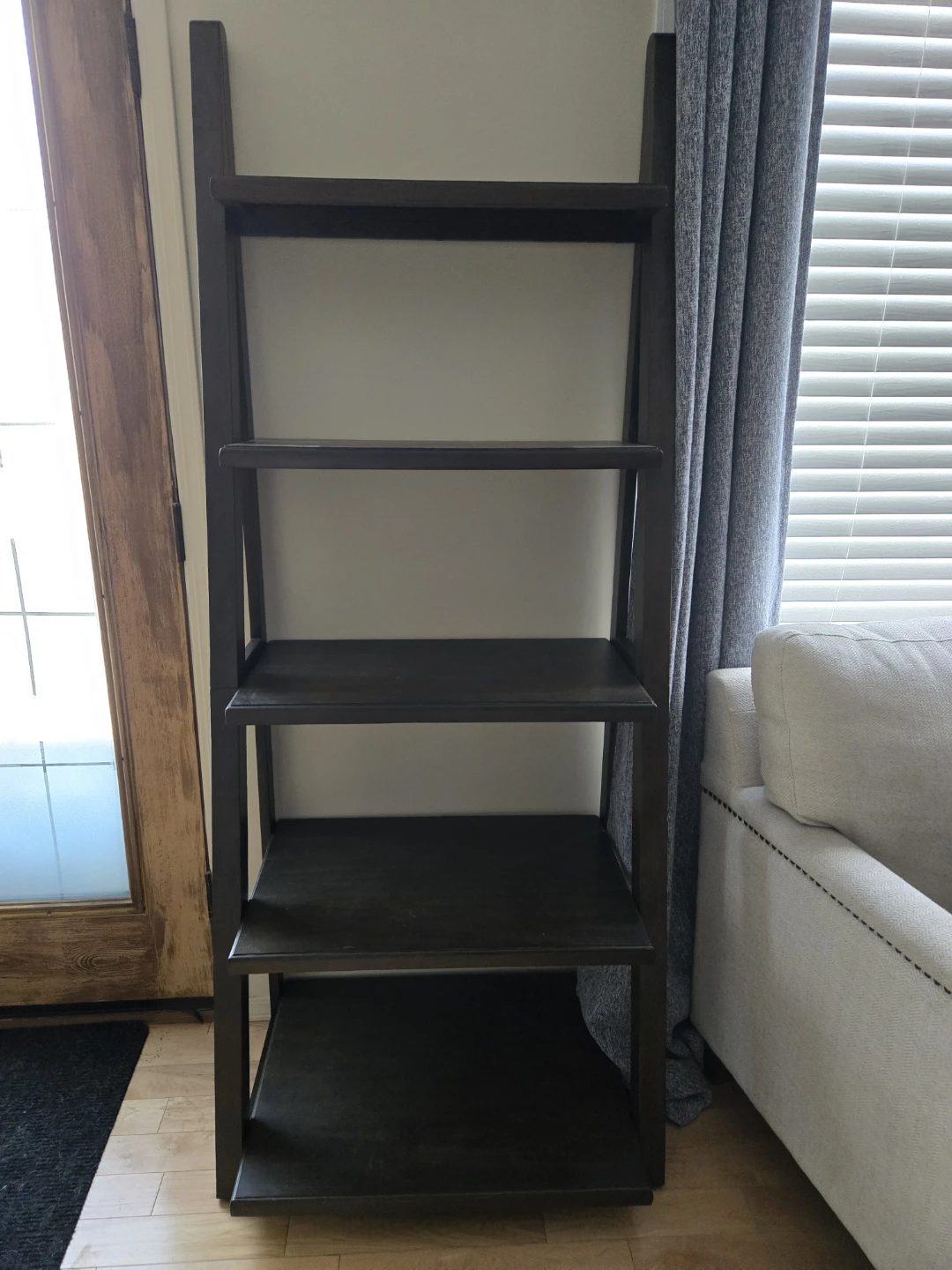 Tapered shelving