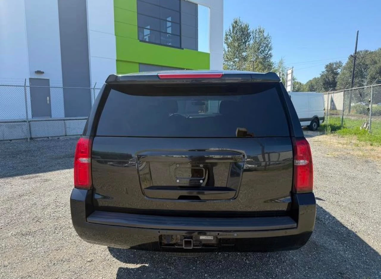 Chevrolet Tahoe SUV - photo 3