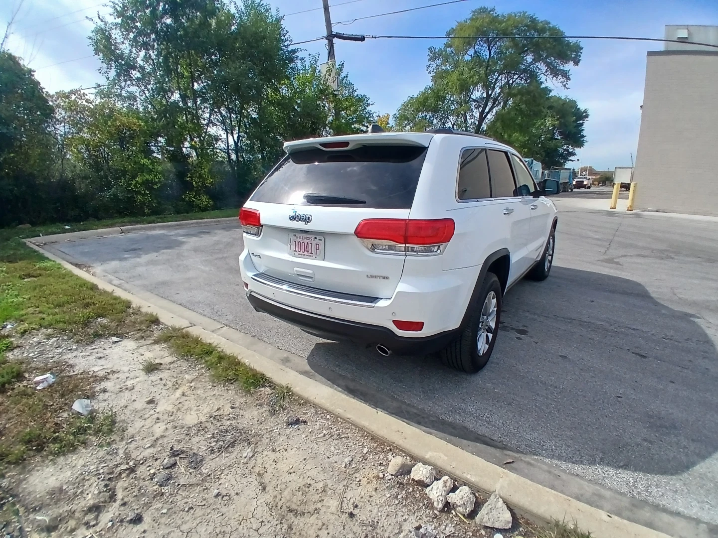 White Jeep Grand Cherokee Limited - photo 5
