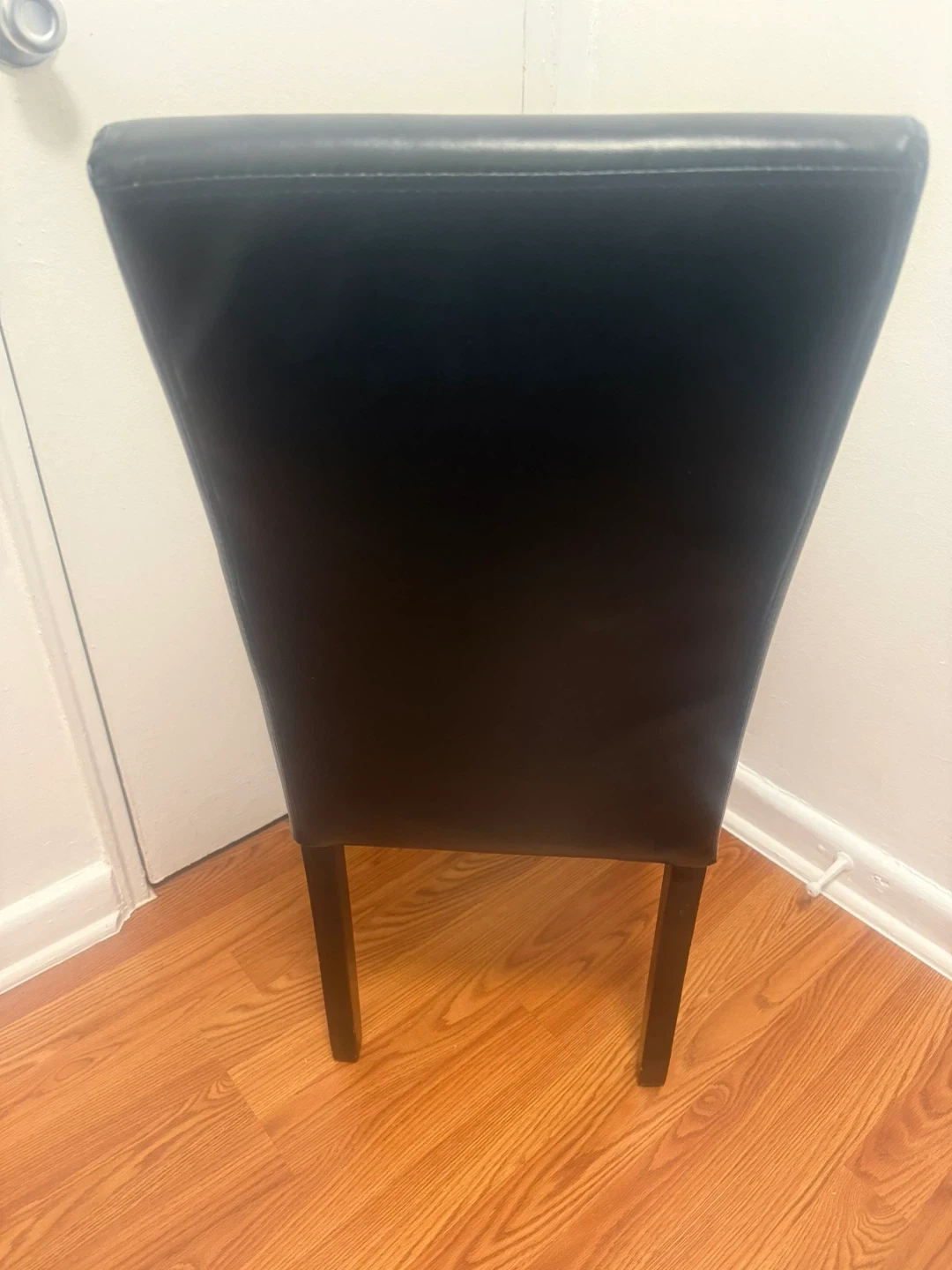Free Almsot new Dining Table w 4 leather Chairs Dlivery availabe - photo 5