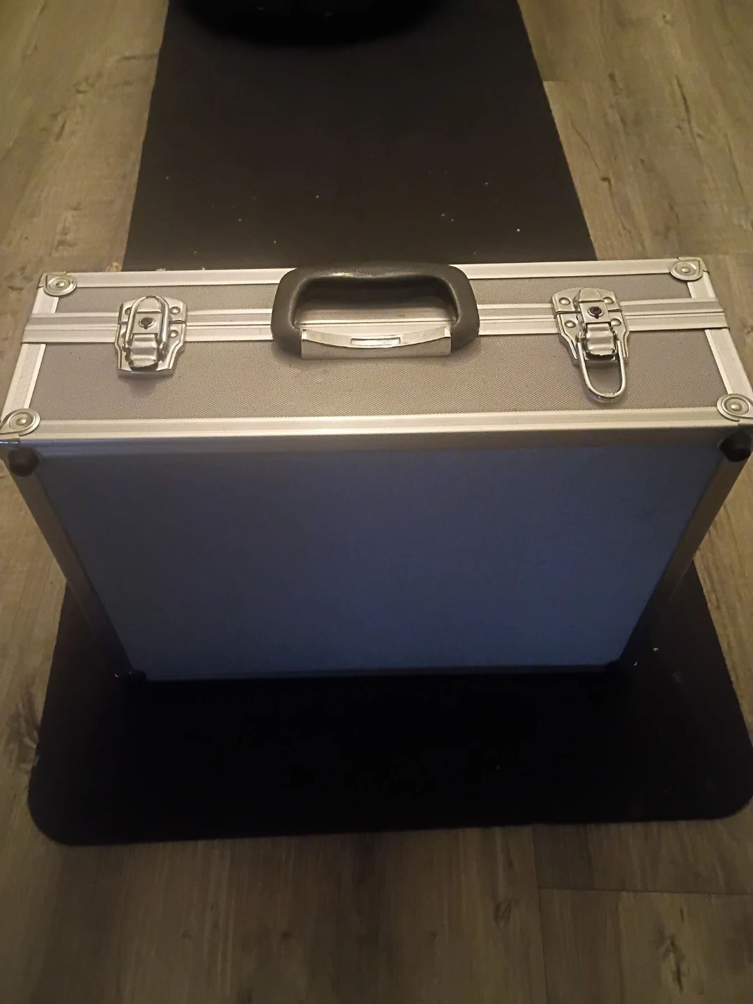 Akita Camera Kit with Carrying Case