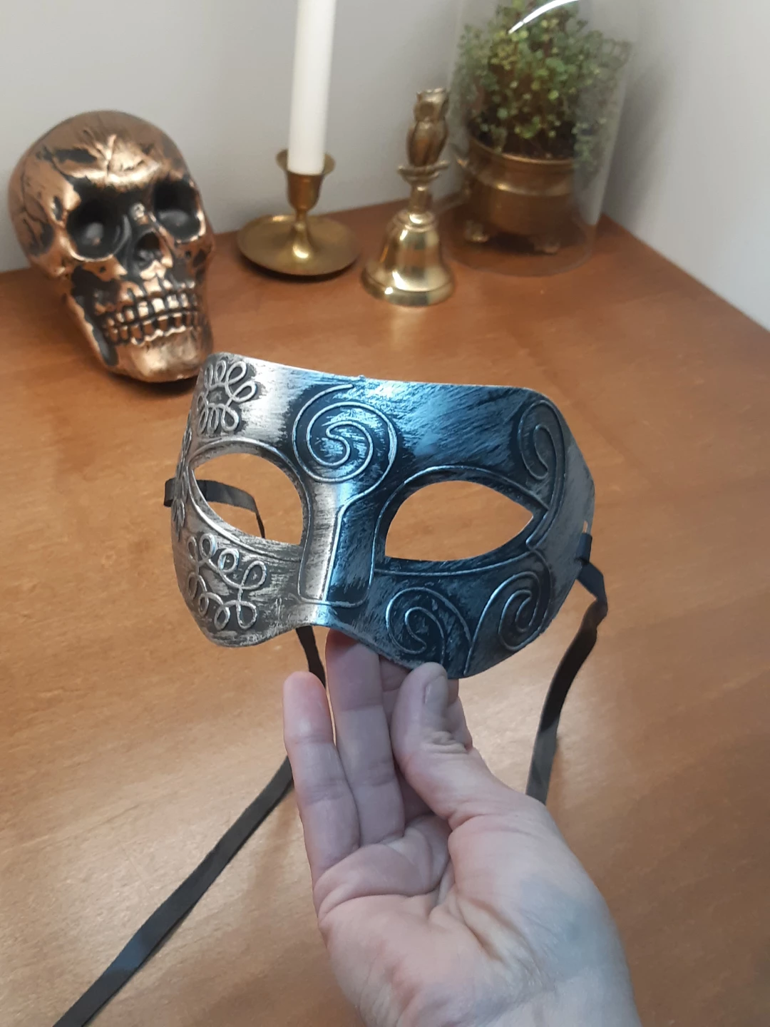 vintage-style silver Greek-Roma half-face masquerade mask. - photo 3
