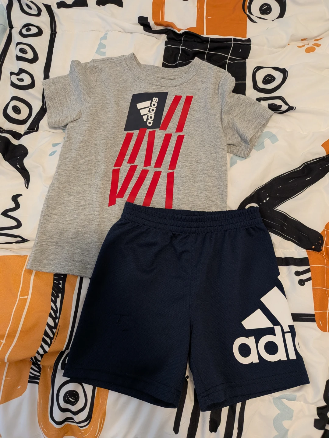 Adidas Kids T-Shirt and Shorts Set Size 4