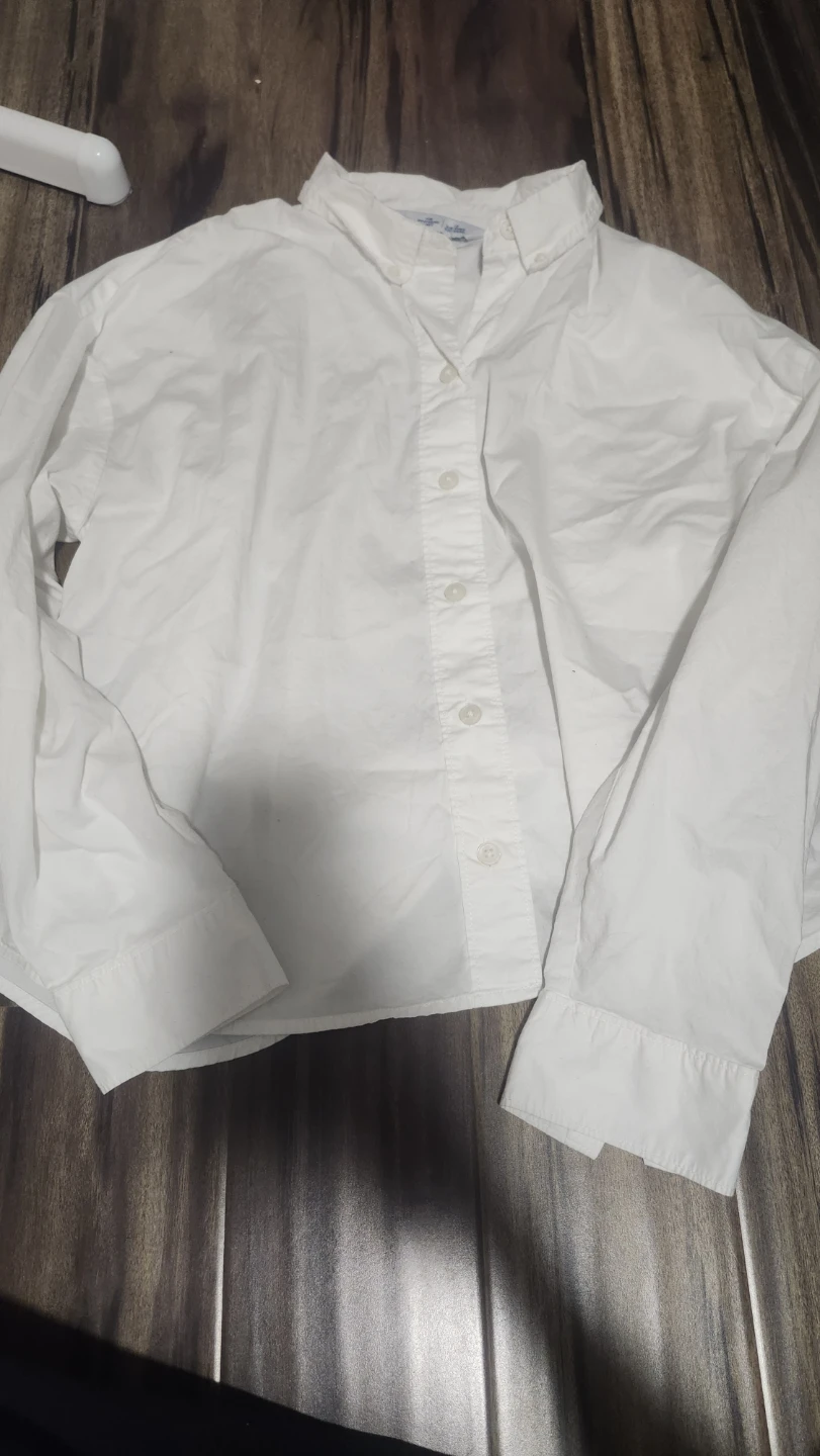 White old navy "boyfriend shirt"