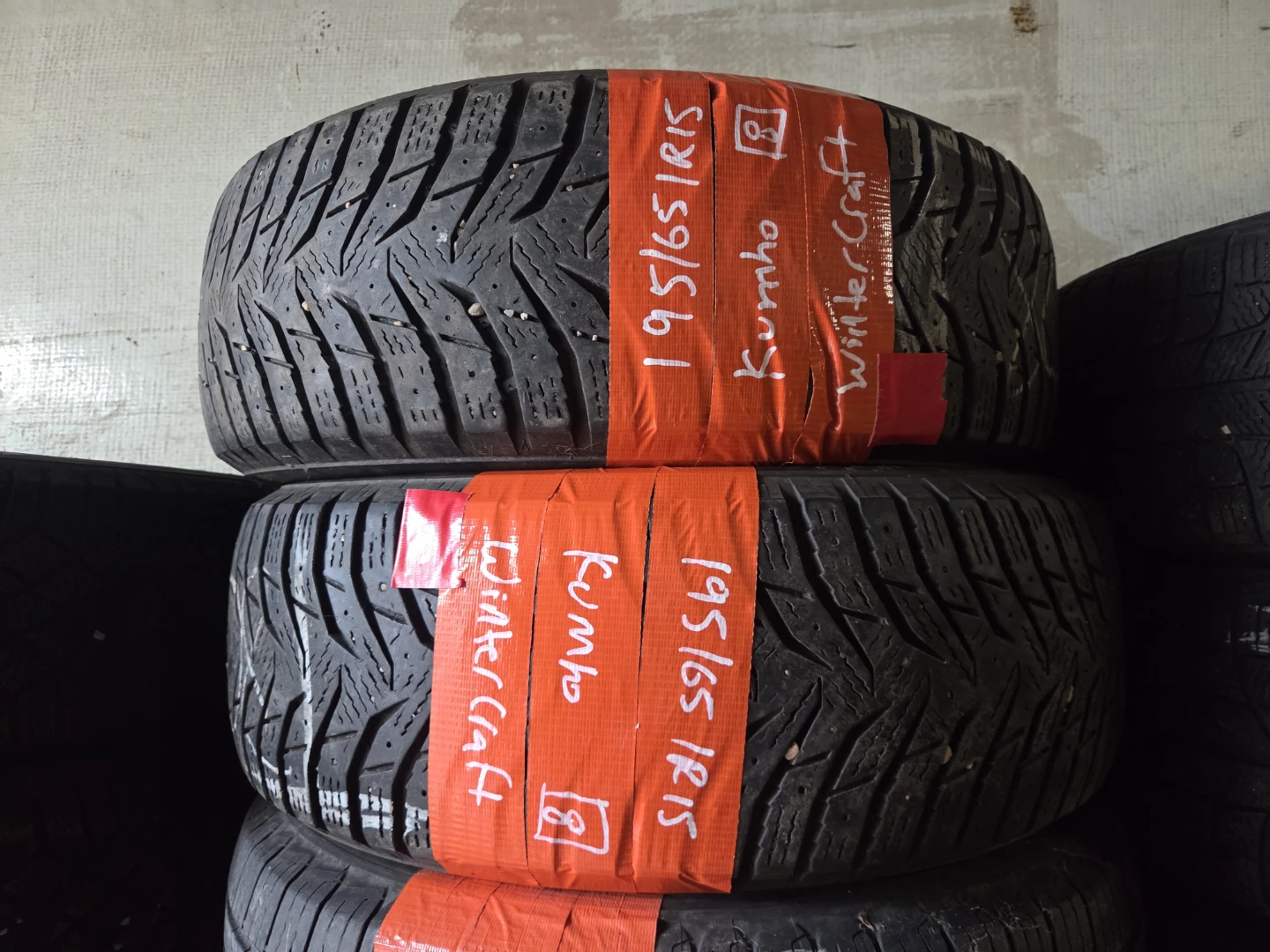 2 Kumho WinterCraft Tires 195/65R15