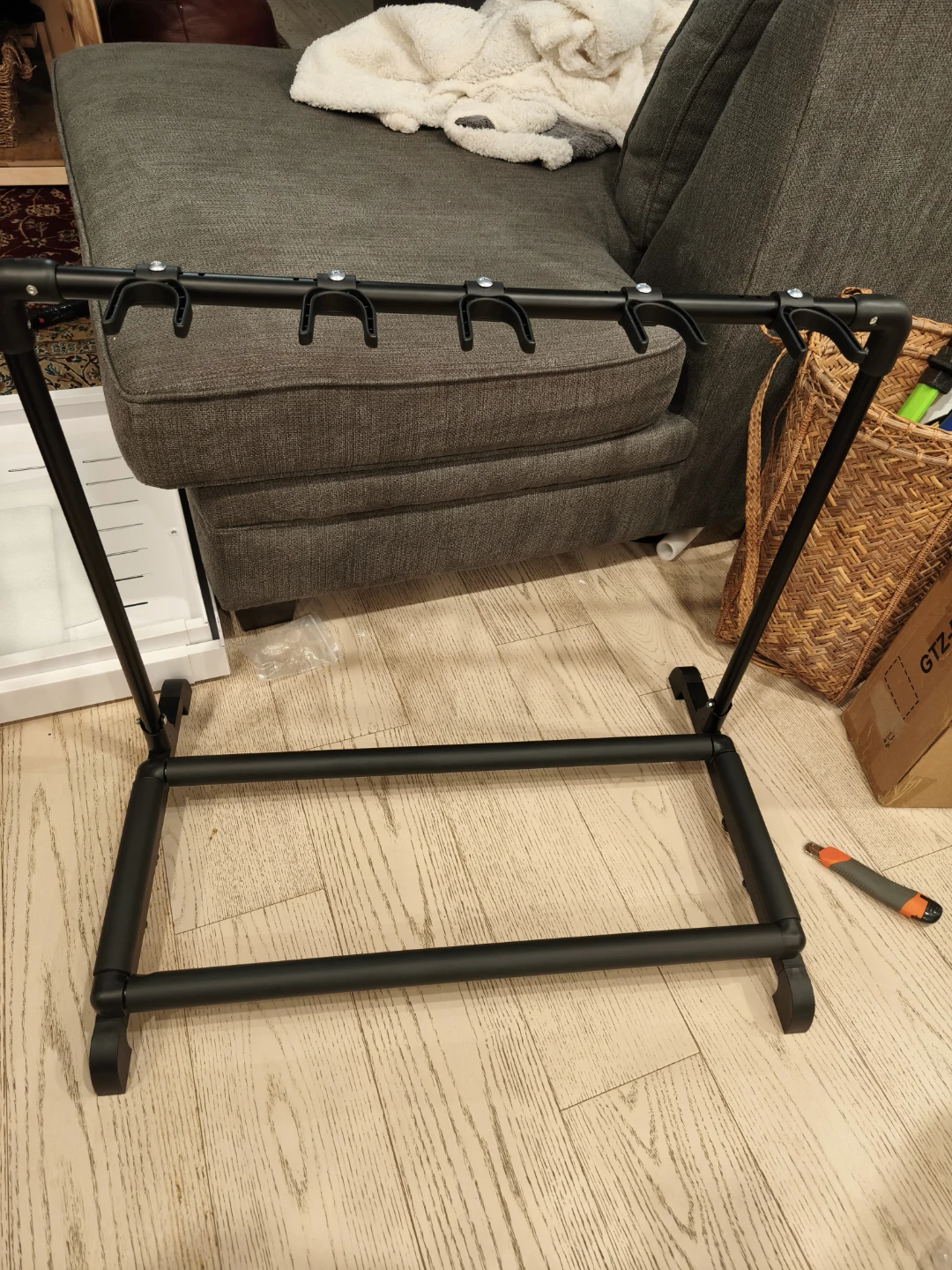 GUITTO GGS-07 5-Guitar Multi Rack Stand