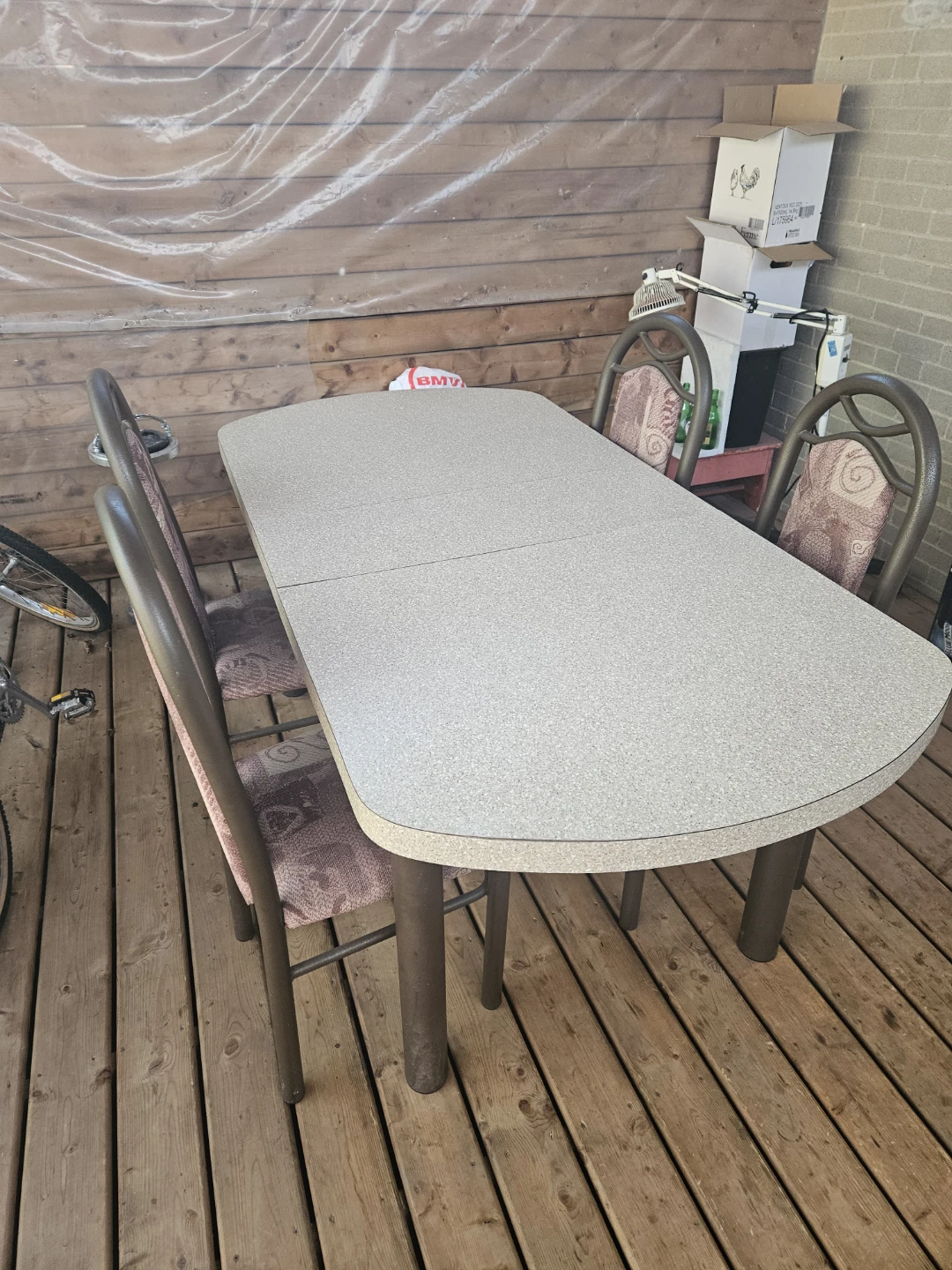 Dining table and 4 chairs set