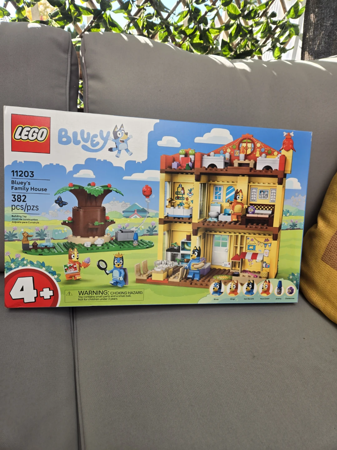 Brand new lego bluey family house